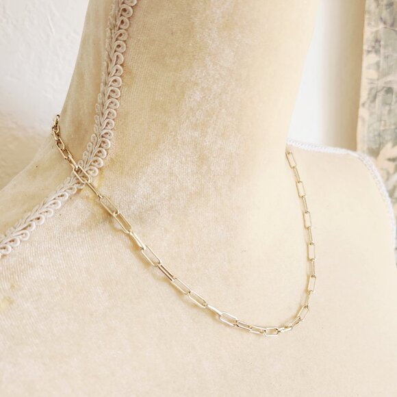J. Crew Thin Paperclip Link Chain Minimalist Dainty Gold Tone Collar Necklace - Picture 2 of 4